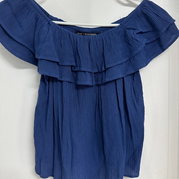 one clothing Tops - One Clothing Off the Shoulder top